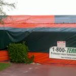 ساختمان برای گازدهی داخل چادر قرار می گیرد